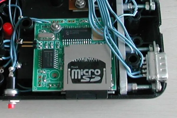 C64 DTV modded unit with keyboard and drive ports