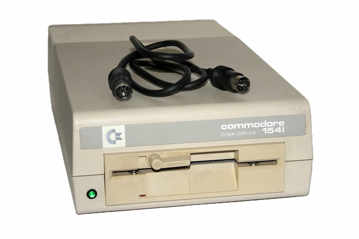 Commodore 1541C floppy disk drive, compact white model from 1986